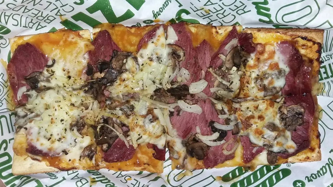 Quiznos Indonesia - Resto launching 0915