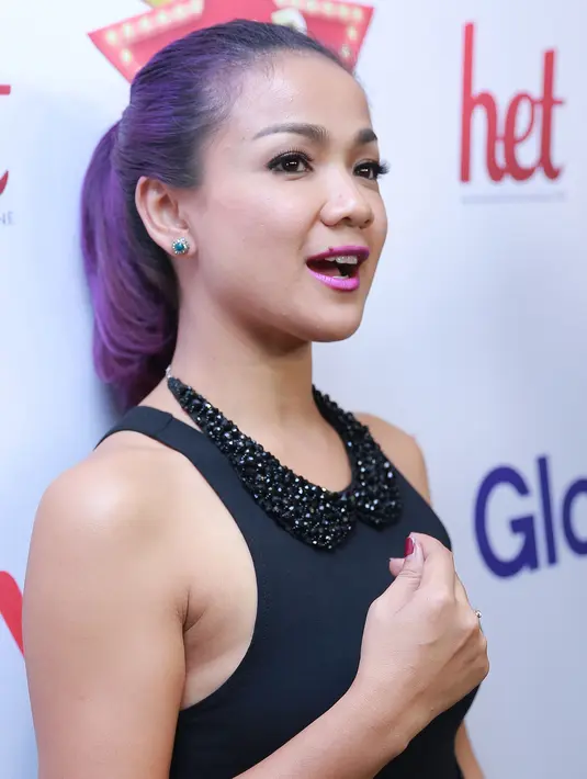 "Aku cuma pengen satu, jangan ditambah dan potong. Tolong hargai seseorang kalo mereka terkenal karena karya terus mohon dihargai. Kalo nggak denger berita miring tolong jangan dicari-cari," ucap Nirina tegas. (Galih W. Satria/Bintang.com)