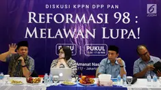 Wakil Ketua DPR RI Fahri Hamzah bersama anggota Dewan Pembina DPP Partai Gerindra Fuad Bawazier, dan mantan wakil ketua MPR Ahmad Farhan Hamid saat menjadi pembicara diskusi di DPP PAN, Jakarta, Rabu (9/5). (Liputan6.com/JohanTallo)