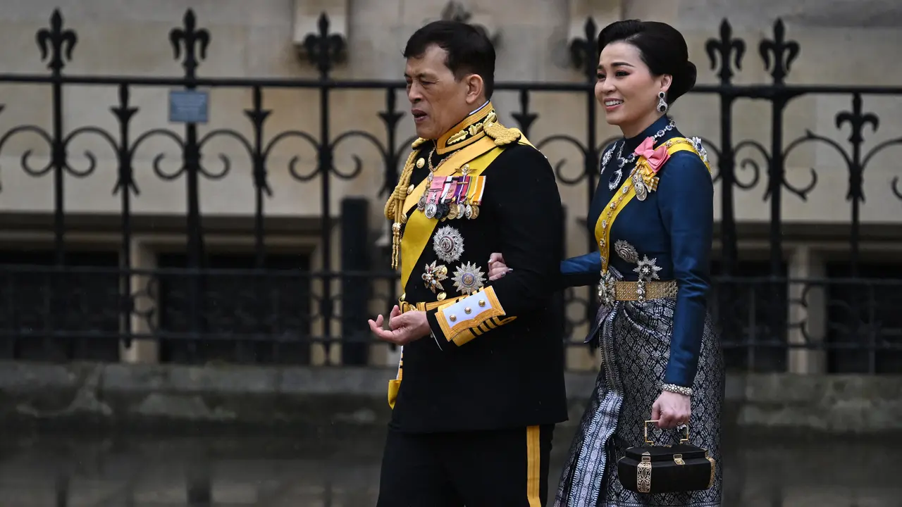 Raja Thailand Maha Vajiralongkorn dan Ratu Thailand Suthida