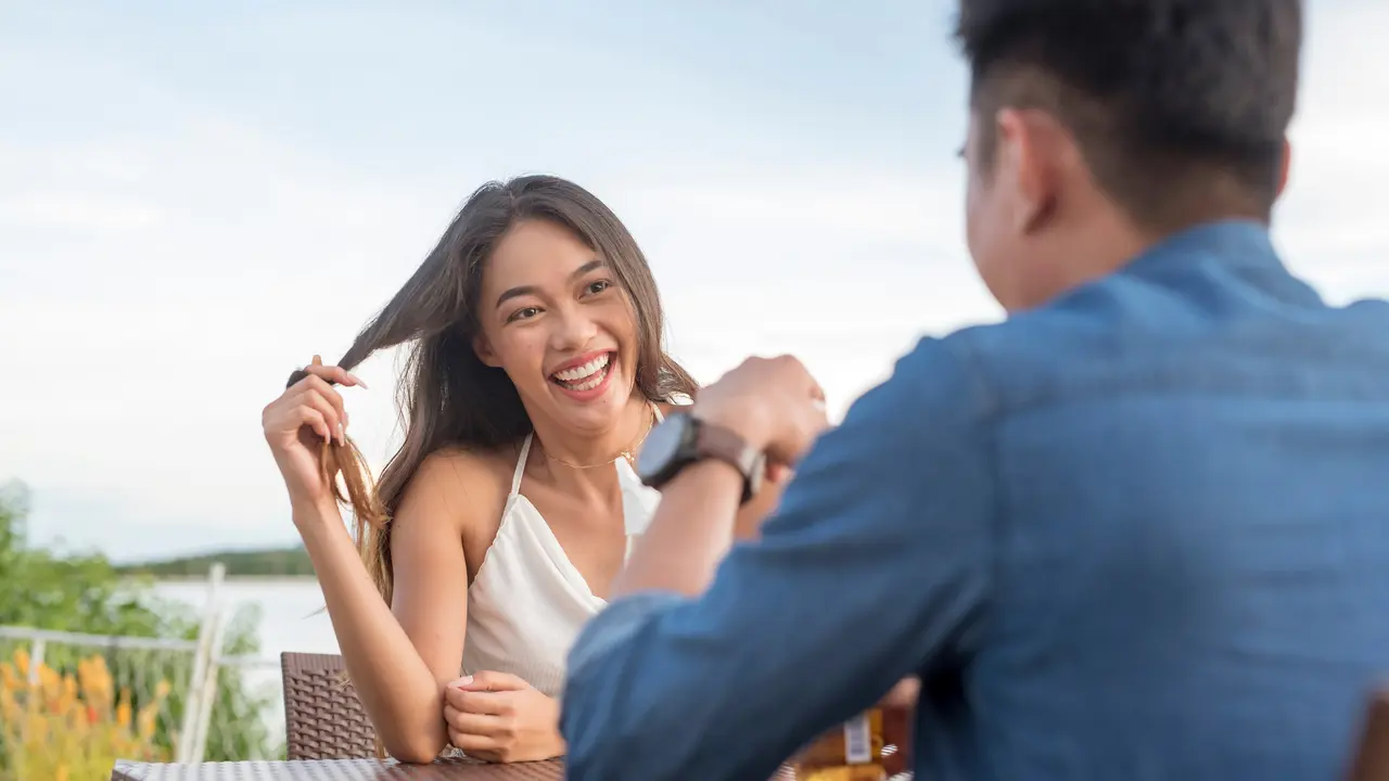 perempuan dan pasangan pria gemini