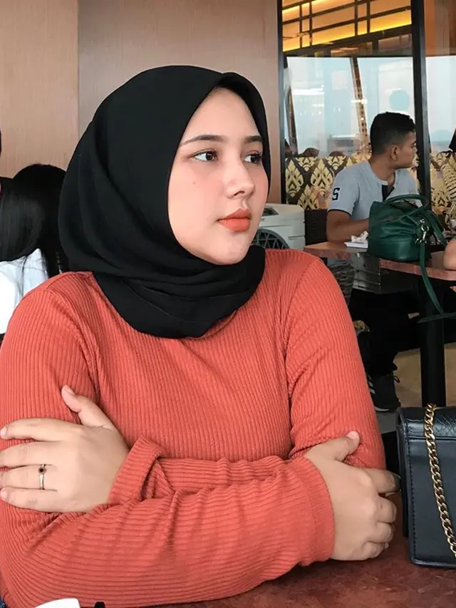 6 Potret Una Maulina, Wanita yang Dikabarkan Dekat dengan Sahrul Gunawan