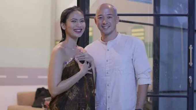 [Bintang] Kinaryosih dan Brett Money