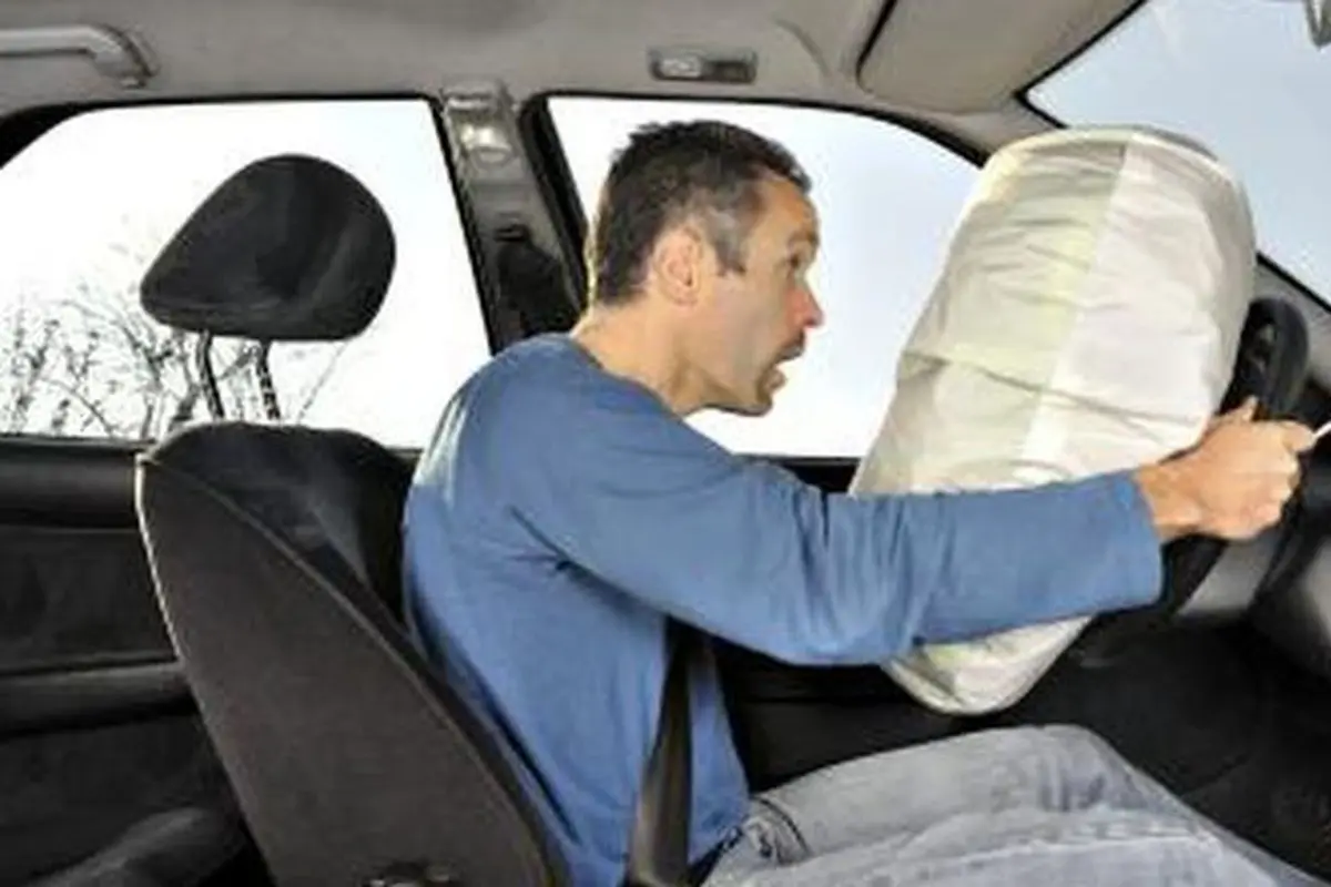 seatbelt atau sabuk keselamtan dan airbag