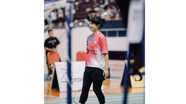 Potret Gaya Sporty Sintya Marisca