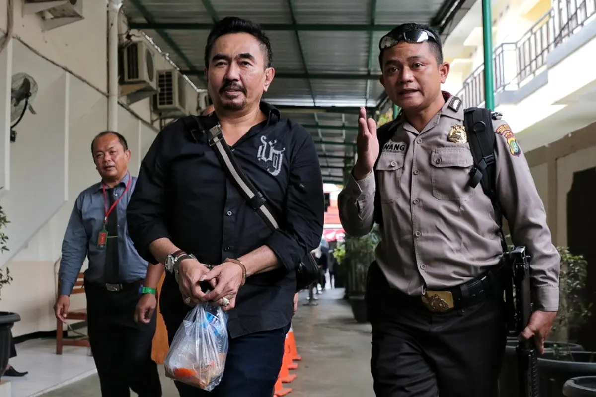 [Bintang] Gatot Brajamusti