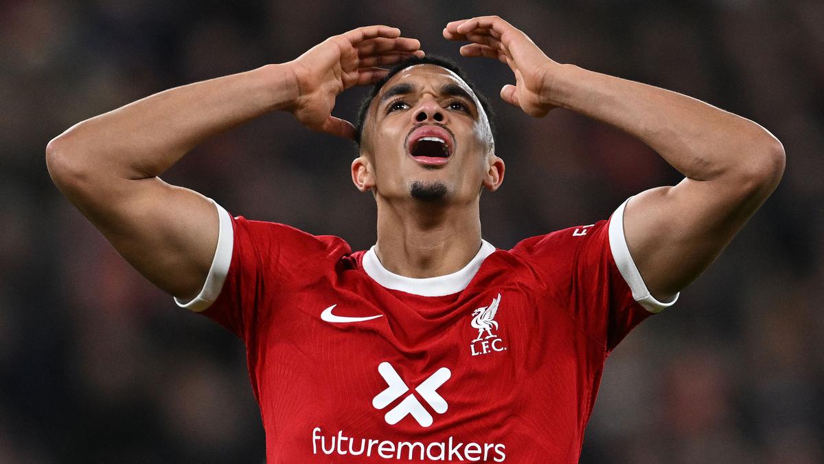 Ada Godaan dari Real Madrid, Liverpool Ingin Trent Alexander-Arnold seperti Jamie Carragher atau Steven Gerrard