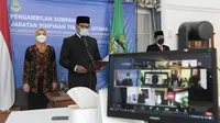 Gubernur Jawa Barat Ridwan Kamil mengambil sumpah jabatan tiga pimpinan tinggi pratama di Gedung Pakuan Bandung, Jumat (6/8/2021). (Foto: Pipin/Biro Adpim Jabar).