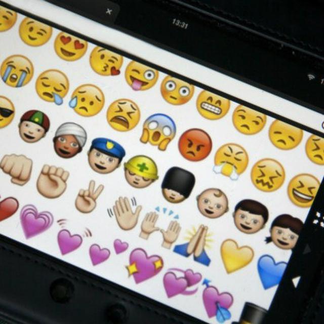 Kumpulan gambar untuk Belajar mewarnai: gambar emoji patah ...