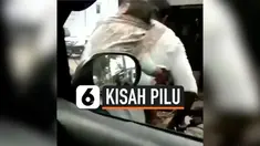 Viral di media sosial, seorang tukang tambal ban yang harus mengasuh anaknya sambil bekerja. Pemandangan ini membuat warganet merasa pilu dengan pengorbanan bapak tersebut.