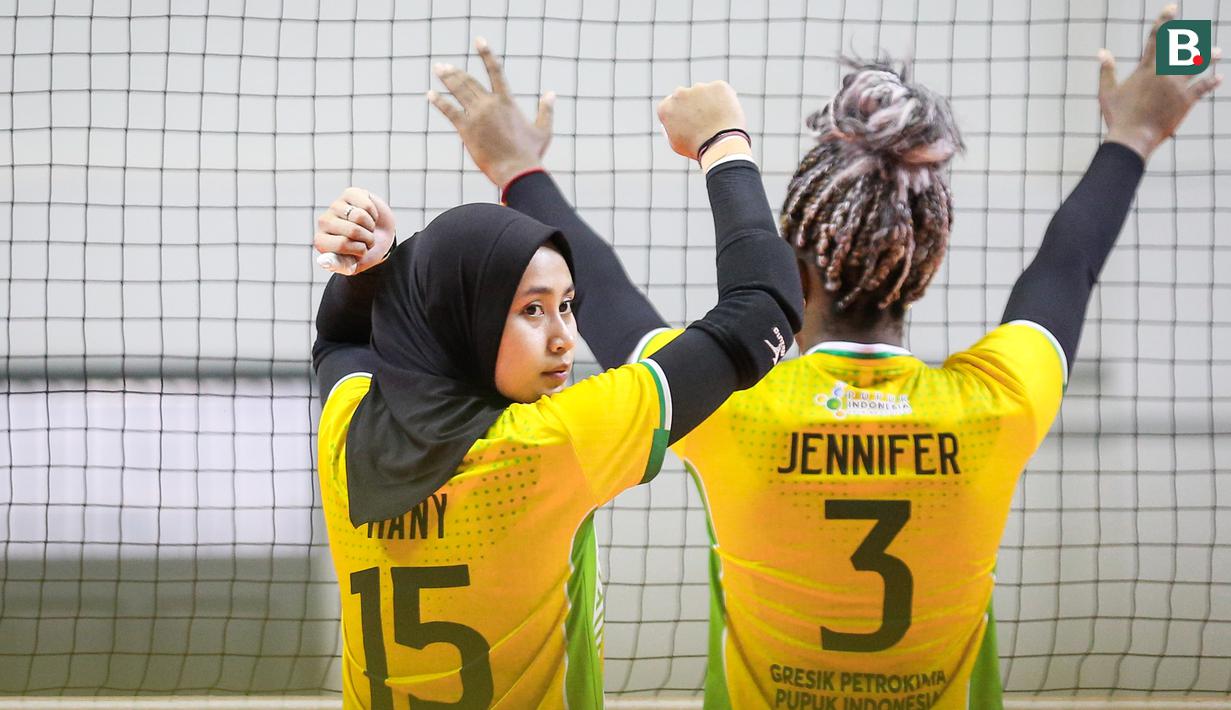 Selain sebagai atlet voli, Hany merupakan seorang prajurit TNI Angkatan Udara (AU). (Bola.com/Bagaskara Lazuardi)