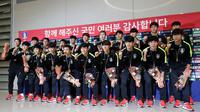 Timnas Korea Selatan U-23 saat tiba di Bandara Incheon dari Jakarta, Senin (3/9/2018). (Bola.com/Dok. KFA)