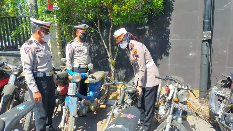 Ratusan motor brong diamankan di Polres Nganjuk. (Dian Kurniawan/Liputan6.com).