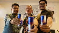 3 Mahasiswa Indonesia Keliling Eropa Hanya Berbekal Minuman Kaleng (Liputan6.com/Novi Nadya)