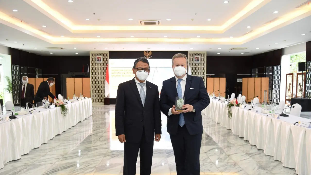 Menteri ESDM Tegaskan Komitmen Indonesia Menuju Netral Karbon