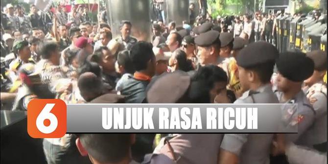 Detik-Detik Unjuk Rasa di Gedung KPK Berakhir Ricuh