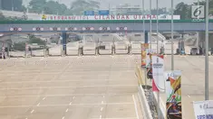 Suasana Tol Depok-Antasari seksi 1 usai diresmikan Presiden Joko Widodo kemarin (27/9) di Jakarta, Jumat (28/9). Tarif tol Depok-Antasari seksi I ruas Antasari-Brigif sebesar Rp 1.500 per km. (Liputan6.com/Faizal Fanani)