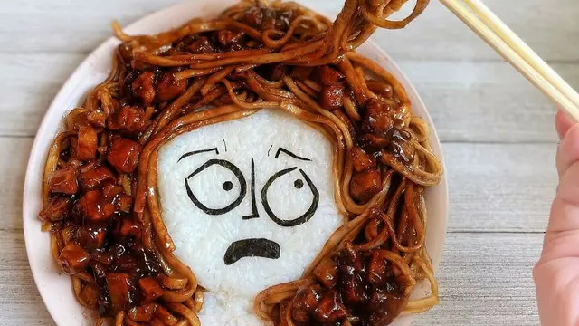 Wanita Ini Buat Karya Seni Pada Makanan Anaknya, 8 Hasilnya Curi Perhatian