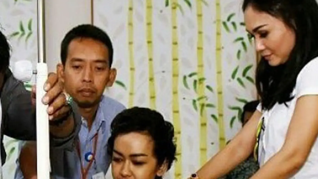4 Ciri Kanker Serviks yang Gerogoti Tubuh Julia Perez