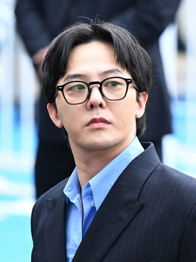G-Dragon BIGBANG Datang Secara Sukarela Guna Menjalani Investigasi di Kantor Polisi Nonhyeon di Incheon, Seoul, Terkait Dugaan Penggunaan Narkoba (Foto: NewSen)
