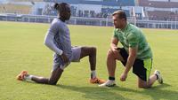 Asisten pelatih Persib Igor Tolic (Kanan). (Erwin Snaz/Bola.com)