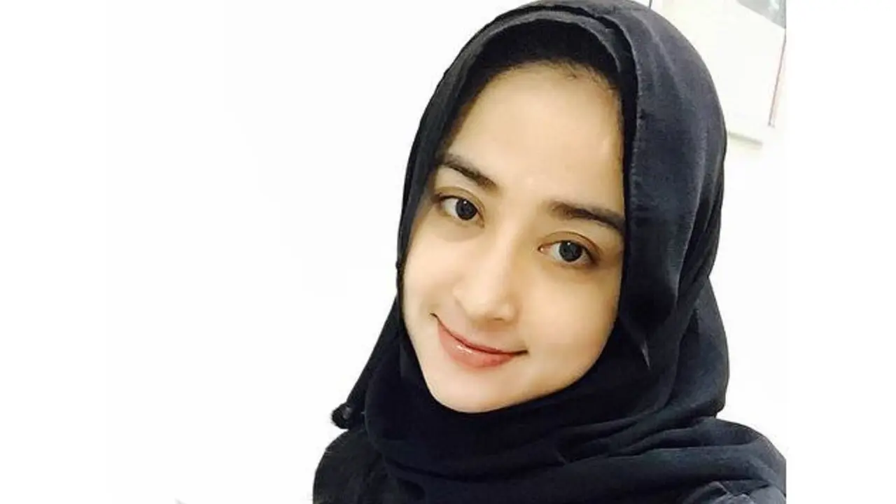Dewi Perssik