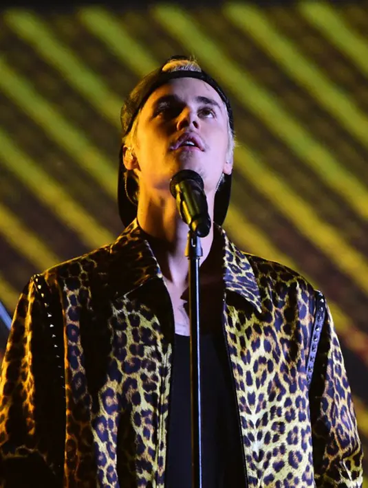 Rumor ini muncul setelah foto Hailee dan Justin tengah melakukan Face Time. Hailee pun tak menyangka jika banyak orang yang dengan cepat menyimpulkan bahwa ia dan Justin memiliki hubungan spesial. (AFP/Bintang.com)