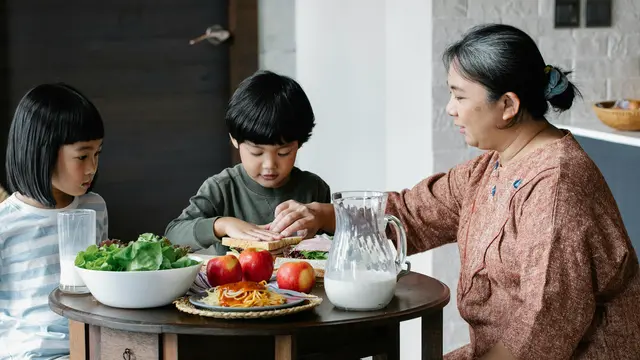 3. Kombinasikan dengan Makanan Berserat atau Berprotein Tinggi