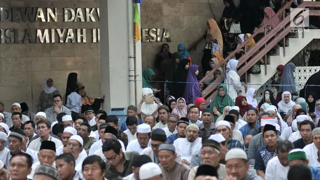 Ratusan Umat Muslim Salat Idul Adha 1339 H di Masjid Al Furqan DDII
