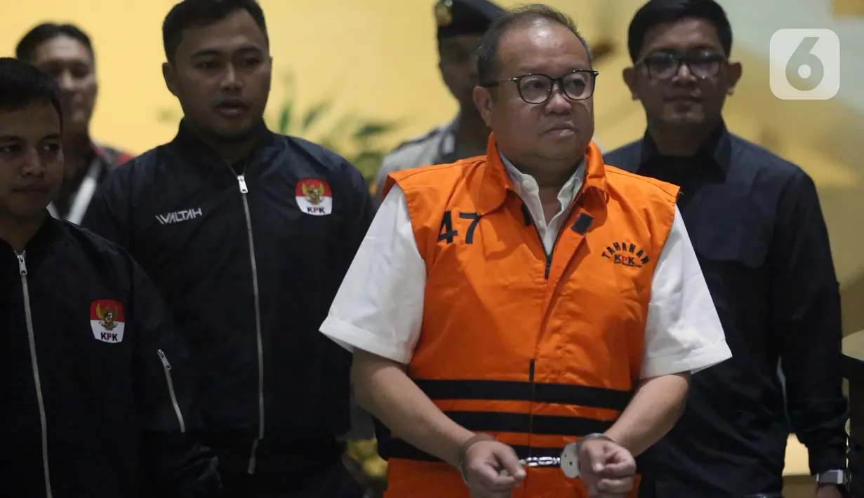 Hendarto ditahan usai menjalani pemeriksaan perkara dugaan tindak pidana korupsi terkait pemberian fasilitas kredit oleh LPEI kepada beberapa pihak. (Liputan6.com/Helmi Fithriansyah)