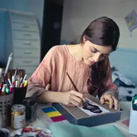 Ilustrasi Pekerjaan Multitasking Credit: pexels.com/AndreaPiacquadio