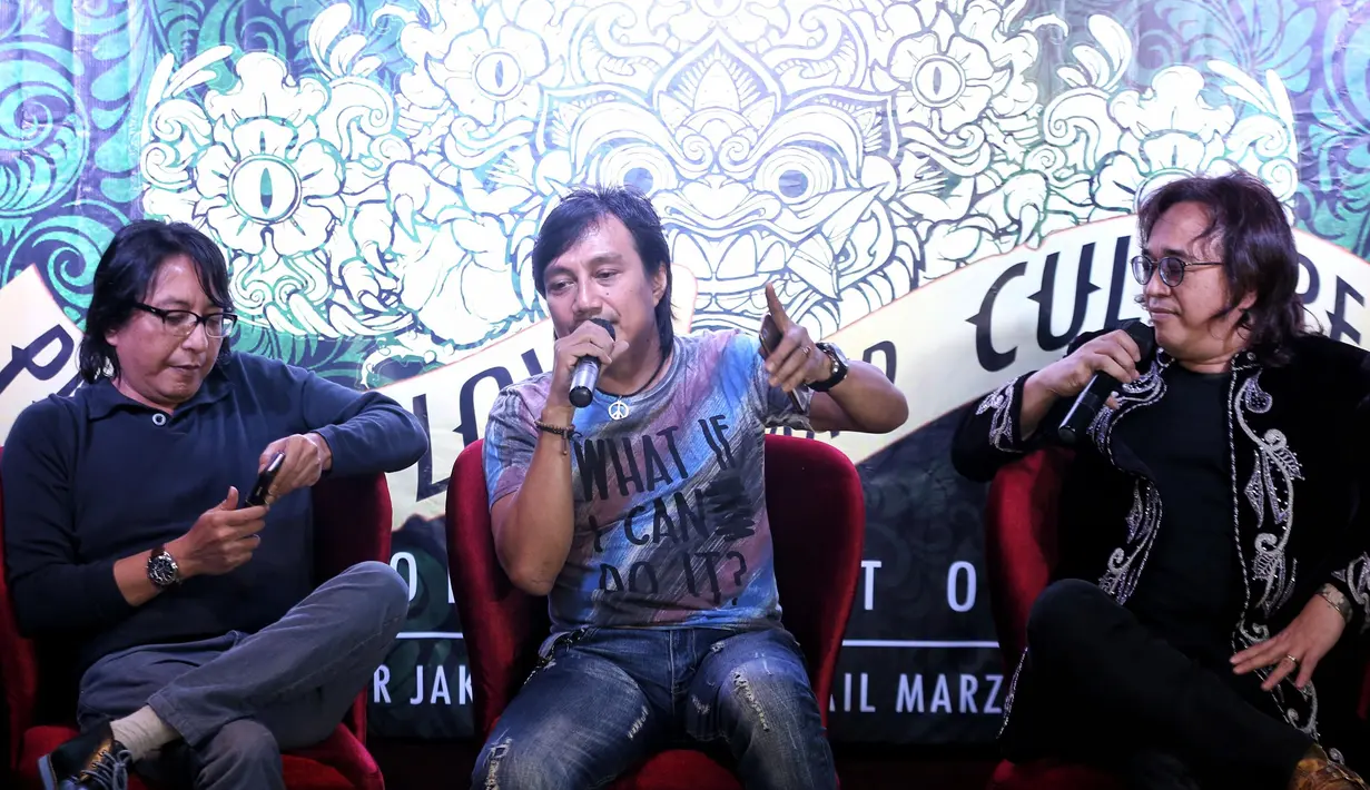 Berbagai alat musik dari berbagai daerah, akan mengiringi lagu-lagu hits KLa Project. Diantaranya ada gamelan Bali, Jawa, Sunda, Batak, dan lainnya. (Adrian Putra/Bintang.com)