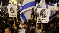 Ratusan ribu orang di Israel turun ke jalan untuk memprotes pemerintahan PM Benjamin Netanyahu pada Sabtu (21/1/2023). (Dok. AFP)