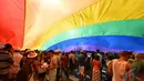 Gubernur negara bagian Sao Paulo Geraldo Alckmin mengumumkan ia akan memugar sebuah rumah bersejarah di jalan Avenida Paulista,lokasi berlangsungnya parade itu, dan mengubahnya menjadi museum gay, Minggu (4/5/2014)(AFP Photo/Nelson Almeida).