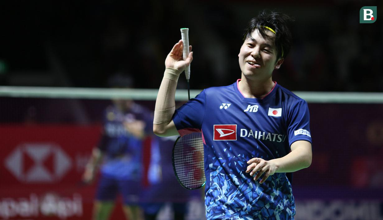 Ekspresi pebulu tangkis Jepang, Ayato Endo saat melawan pebulu tangkis ganda putra Indonesia, Leo Rolly Carnando/Daniel Marthin pada babak 32 besar Indonesia Open 2023 di Istora Senayan, Jakarta, Selasa (13/06/2023). Wakil Jepang,  Ayato Endo/Yuta Takei kalah dengan skor 21-23, 21-8, 12-21. (Bola.com/Bagaskara Lazuardi)
