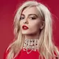 Kenali Bebe Rexha, solois internasional yang bakal meramaikan HUT SCTV ke-27. (mtvema)