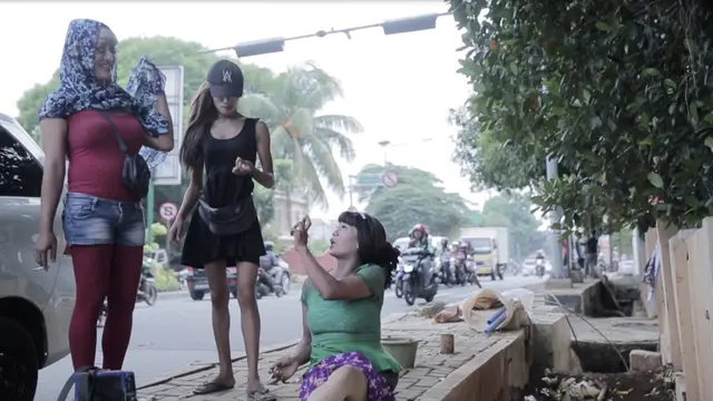 Pengamen Waria