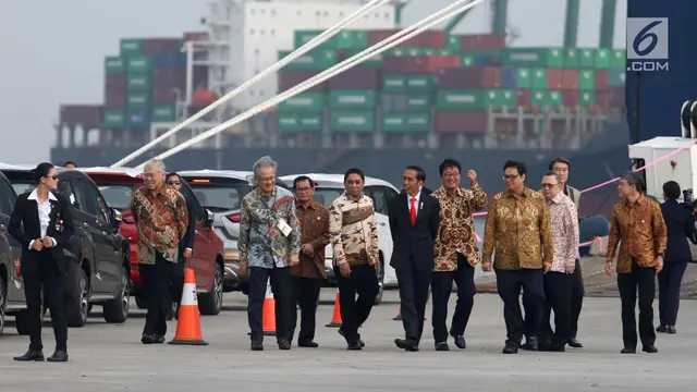 Jokowi Tinjau Ekspor Perdana Mitsubishi Xpander ke Filipina