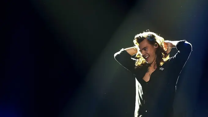 [Bintang] Harry Styles Bocorkan Judul Single Debut