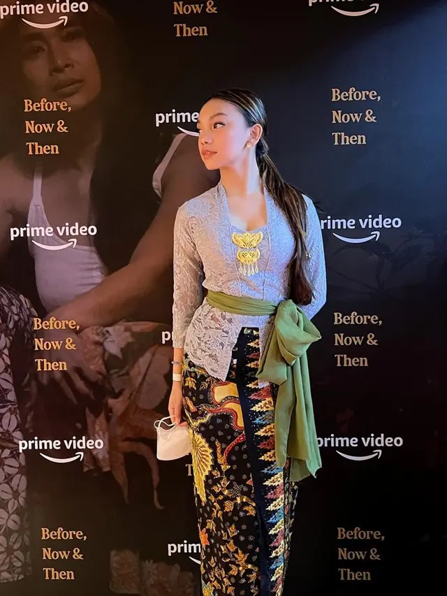 Inspirasi OOTD Naura Ayu dengan Kain Nusantara, Bisa Jadi Pilihan