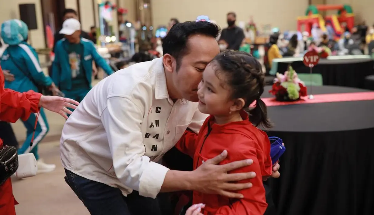 Ultah anak Ayu Ting TIng ke-8 (Instagram/ayutingting92)