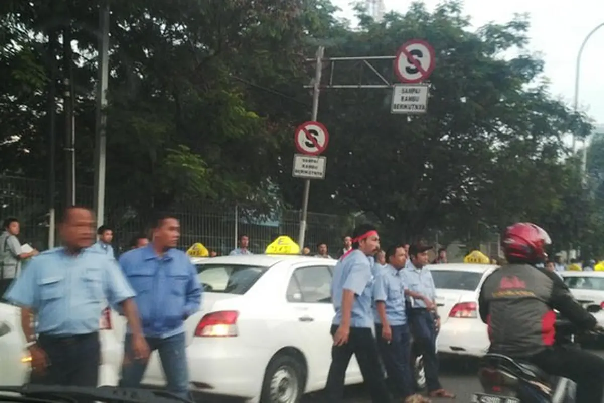 Demo Sopir Angkutan Umum