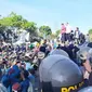 Aksi demo mahasiswa di Surabaya pada Kamis (26/9/2019) (Foto:Liputan6.com/Dian Kurniawan)