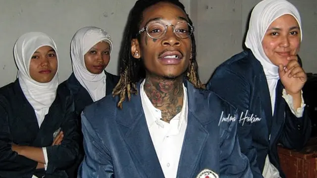 6 Editan Foto Wiz Khalifa Jika Tinggal di Indonesia Ini Bikin Ngakak