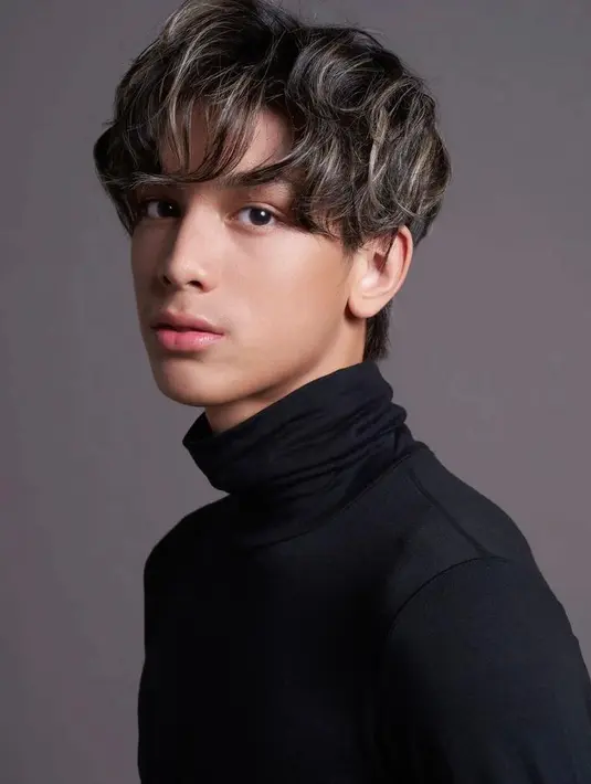Anak pasangan Erik Meijer dan Maudy Koesnaedi tampaknya semakin serius menekuni dunia modelling mengikuti jejak sang ibunda.  (Instagram/glennprasetya).