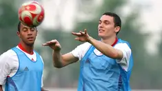 Bek Timnas Belgia, Thomas Vermaelen mengikuti latihan di Shenyang, China, pada 6 Agustus 2008, sebelum menghadapi Brasil di pertandingan Grup C Olimpiade. BELGA PHOTO/VIRGINIE LEFOUR