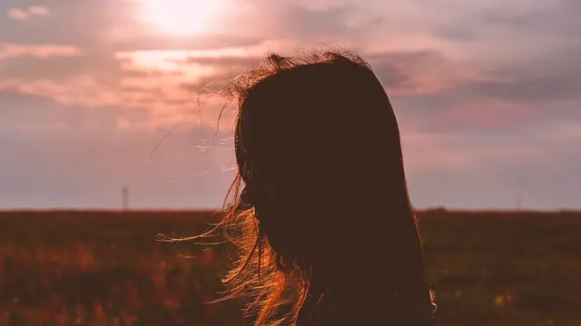 Angel, seorang penari yang ahli bela diri