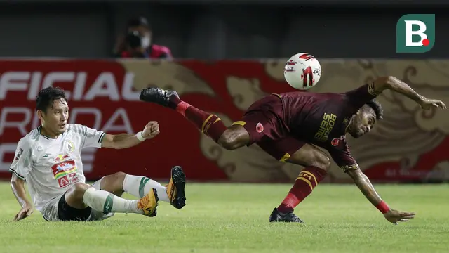 FOTO: Irfan Jaya Bawa PS Sleman Unggul di Babak Pertama saat Melawan PSM Makassar