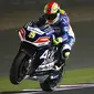 Pebalap Avintia Racing, Hector Barbera, berada pada posisi keempat dengan catatan waktu 1 menit 55,810 detik saat latihan bebas pertama di Sirkuit Losail, Qatar, Jumat (18/3/2016) dini hari WIB. (Bola.com/Crash.net)