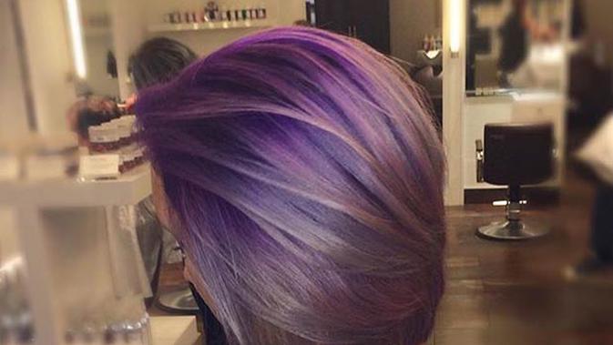 7 Ide Style Rambut Warna Ungu Yang Makin Hits Di Akhir Tahun Fimela Fimela Com